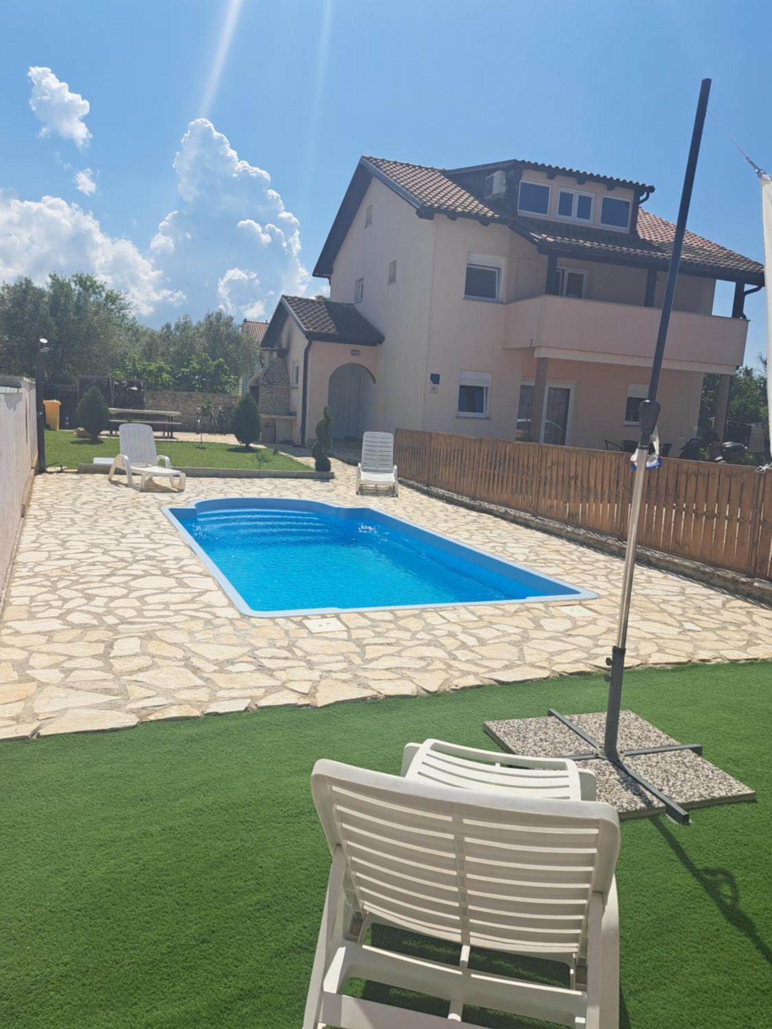 Peroj 100 C Exterior foto